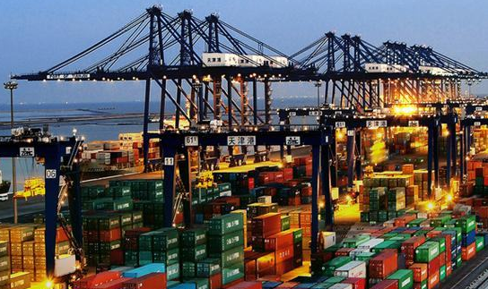 海關總署:一季度進出口同比增3.7% 海關總署:一季度進出口同比增3.7%